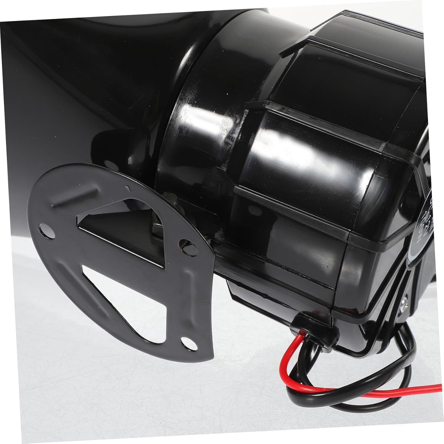 1Set Tone Car Alarm Horn Remote Control Square Mouth Design for Loud Sound Diffusion Easy Installation Suitable for Cars Trucks and Emergency Use